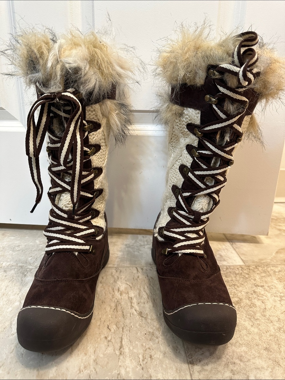 3M Thinsulate Brown and Cream Lace-Up Faux Fur Winter Boots